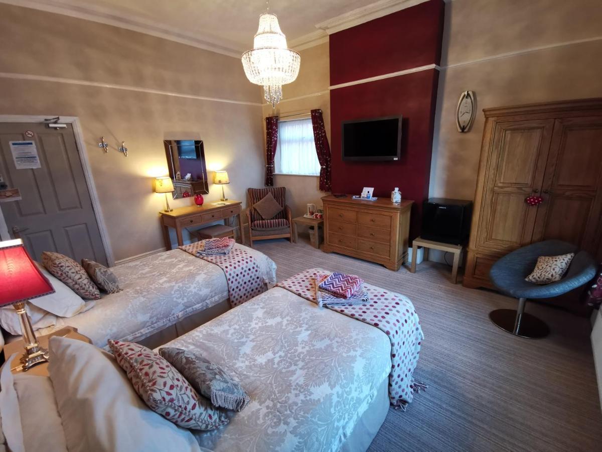 Vale House Bed and Breakfast Southport Exteriör bild