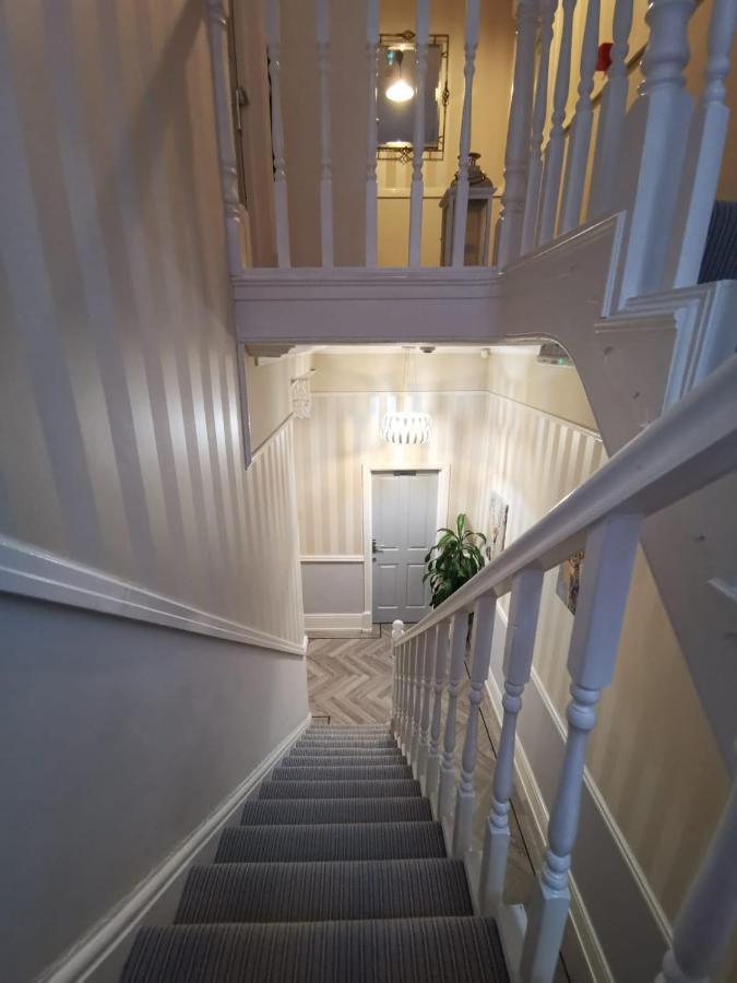 Vale House Bed and Breakfast Southport Exteriör bild